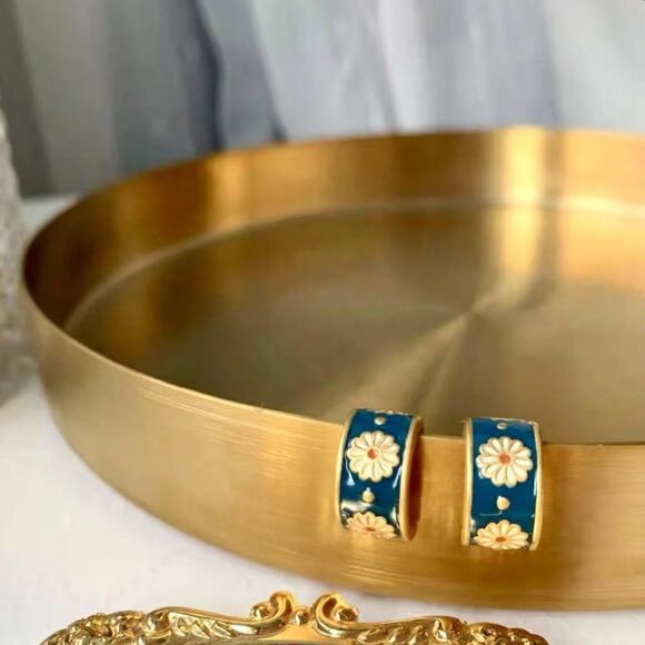 Daisy Delight Enamel Small Hoop Earrings - Picture 8 of 11